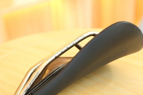 MTB ringan / Sepeda Jalan Saddle untuk Semua Musim Kursi Depan Mat Hitam