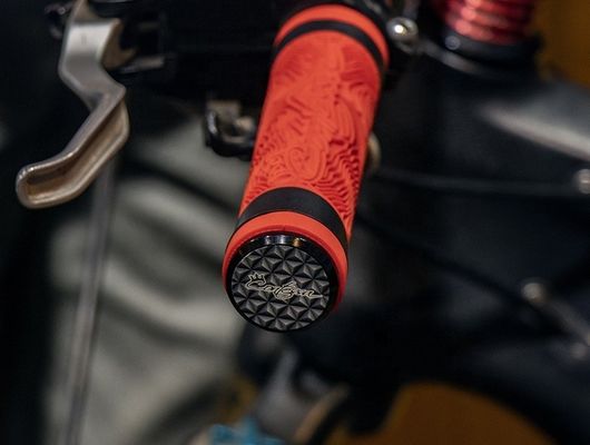 130mm * 30mm ENLEE Silica Gel Sepeda Handle Bar Grip Cocok untuk Sepeda Off-Road